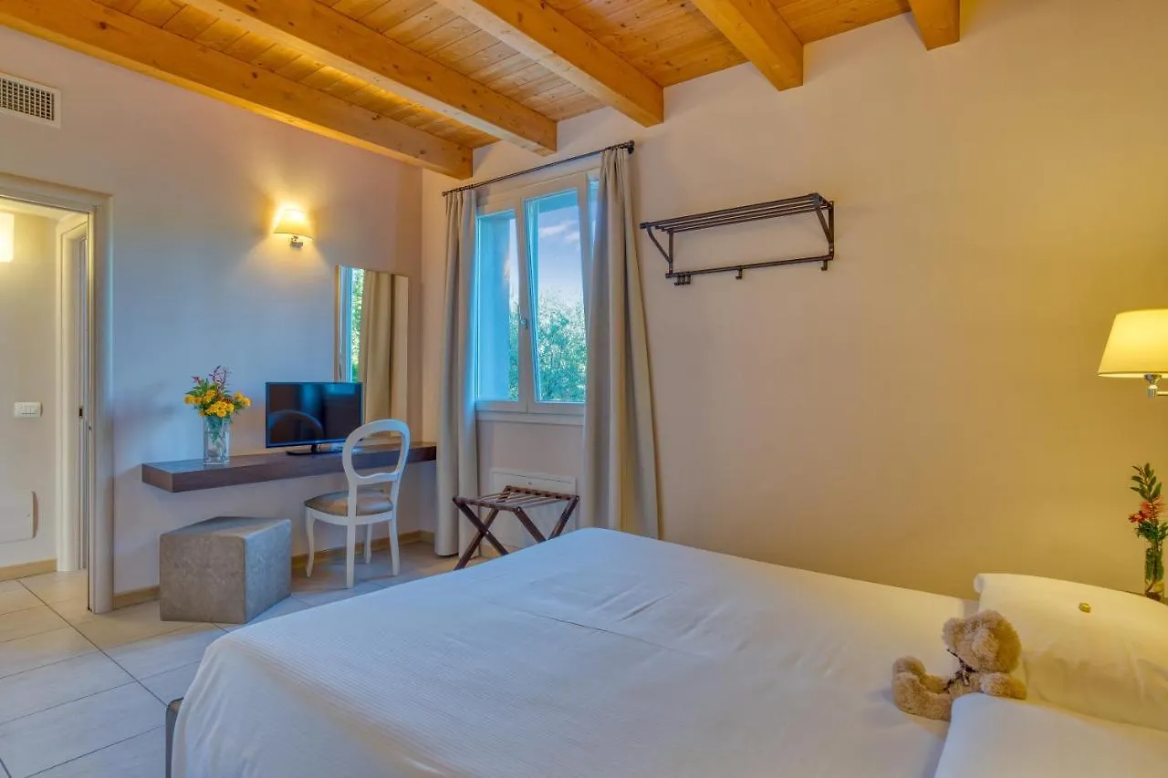 Agriturismo Corte Aurea Desenzano del Garda 0*,